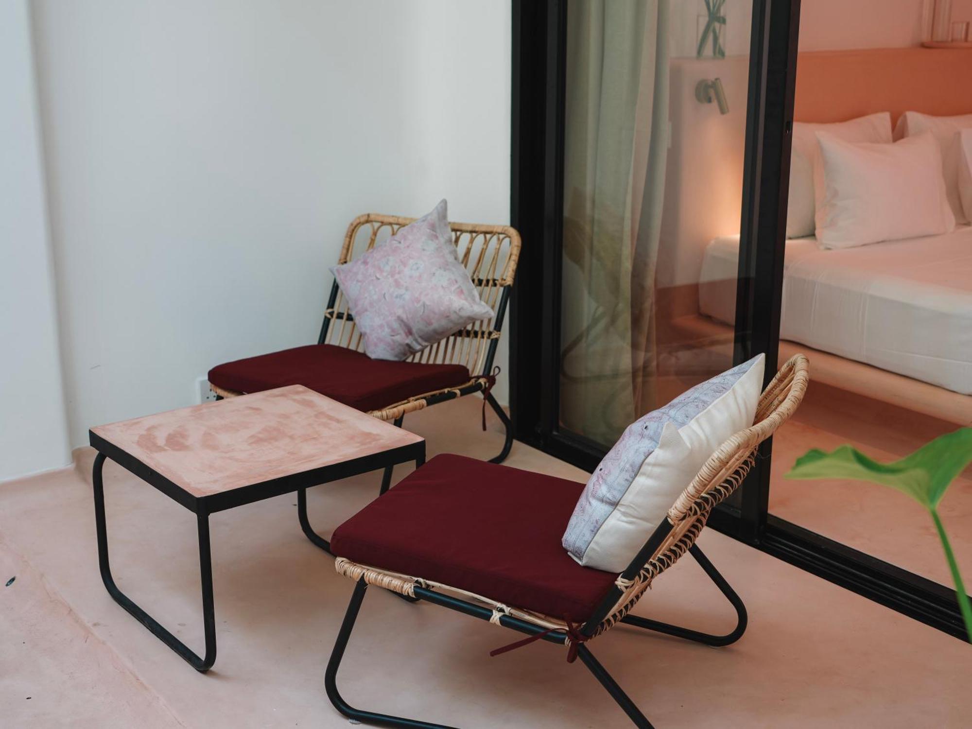 Animals Hotel Ahangama Phòng bức ảnh