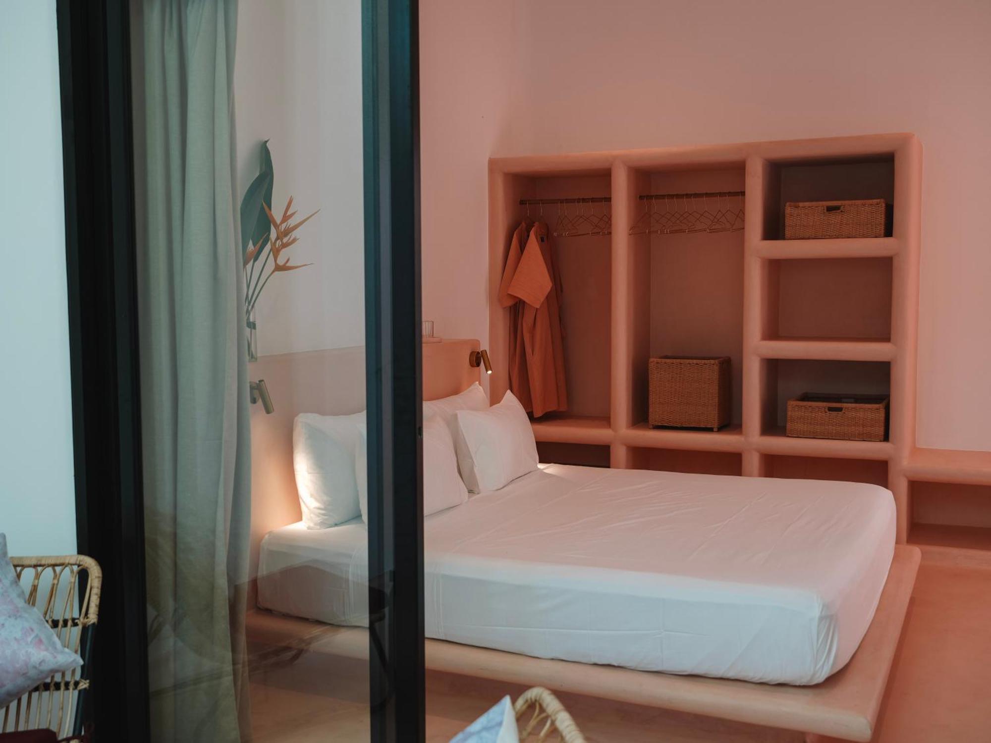 Animals Hotel Ahangama Phòng bức ảnh
