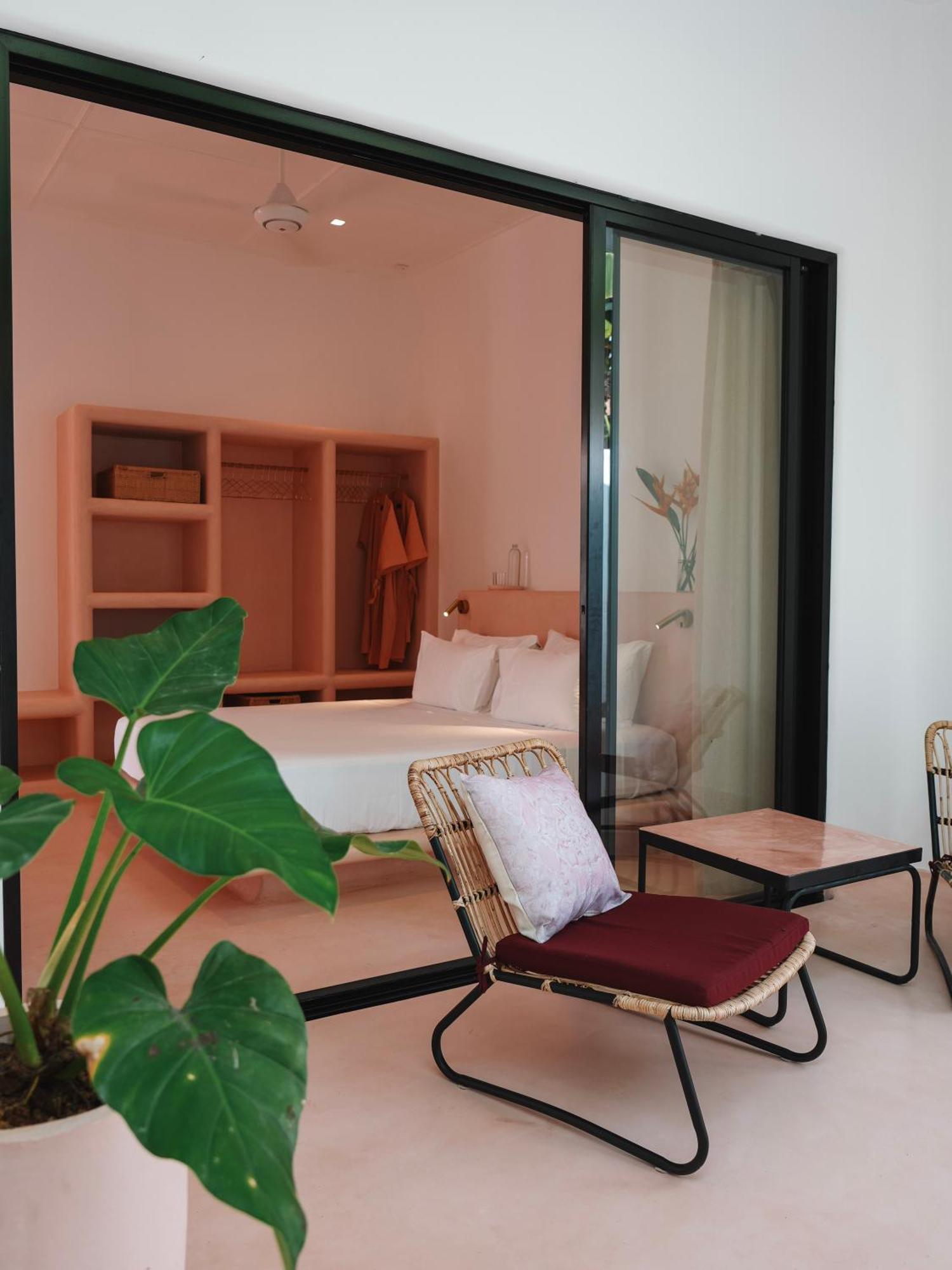 Animals Hotel Ahangama Phòng bức ảnh